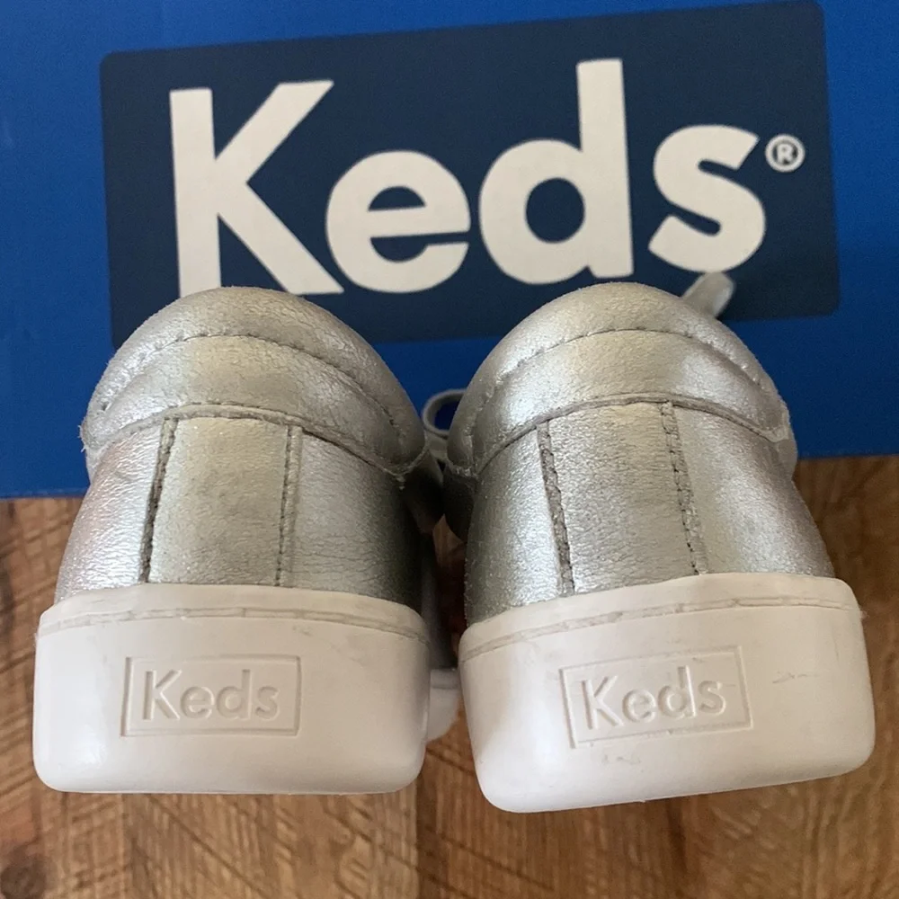 Keds metallic silver sneakers. - Picture 4 of 5